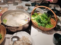 -椰子湾·海南火锅·糟粕醋·椰子鸡(正大广场店)