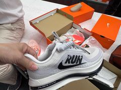 -NIKE上海青浦换季优惠店