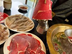 -周老三跷脚牛肉·全牛火锅(非遗传承店)