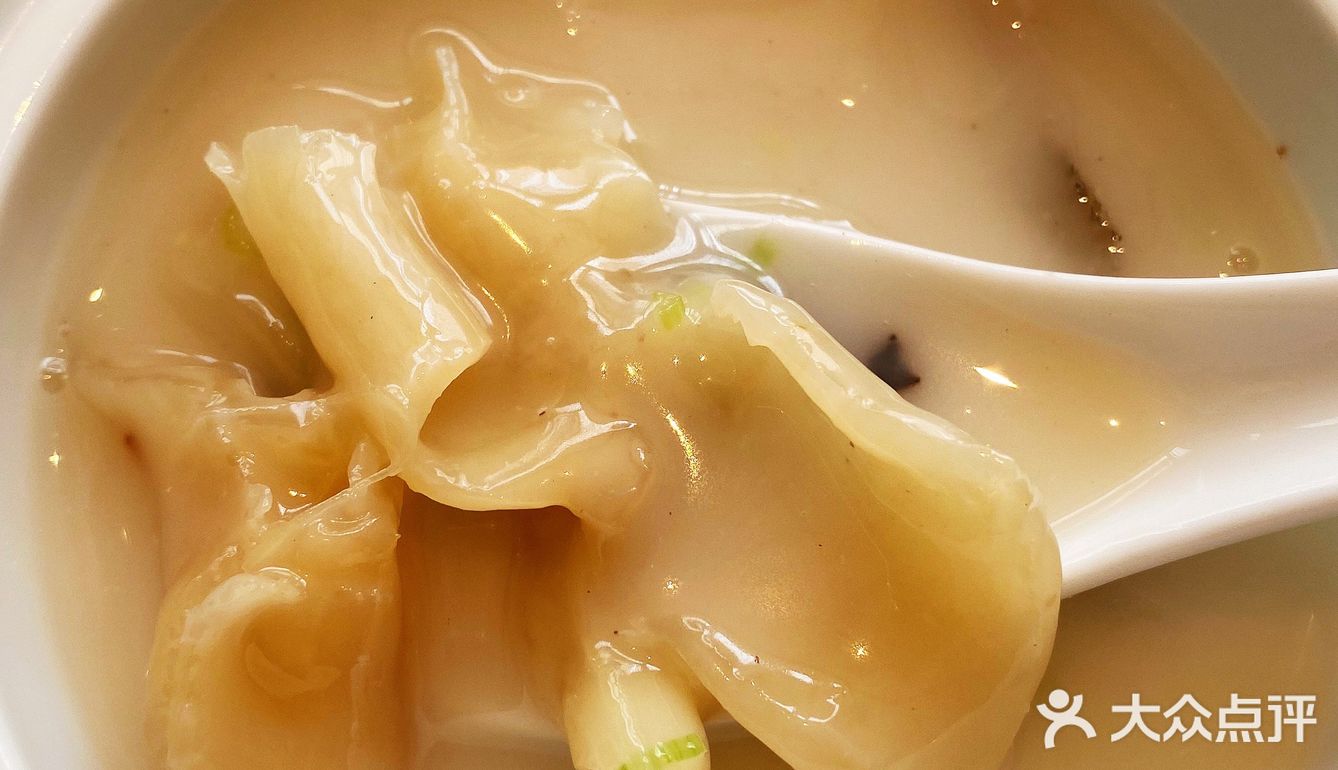 大名鼎鼎的新荣记｜让味蕾焕然一新