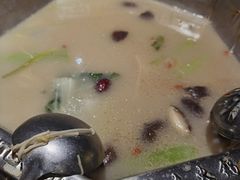 -佬土鹅肠火锅(扬中步行街店)