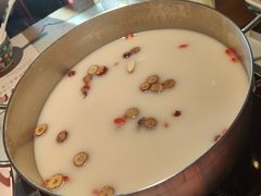 -尚尚仙·酸汤猪手·猪肚鸡火锅(华联万柳购物中心店)