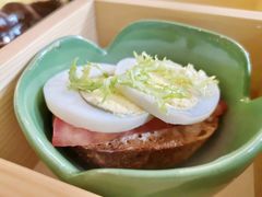 蟹籽鸡蛋三明治-上海齐鲁万怡大酒店·辣椒屋咖啡厅