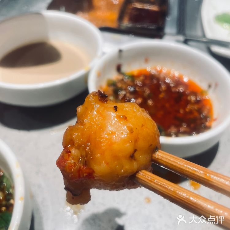 天冷了,一起来海底捞洗筷子吧!