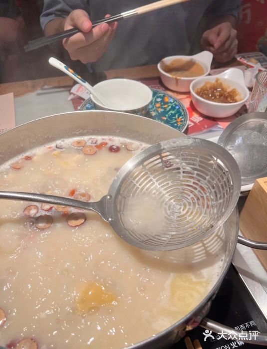 尚尚仙·酸汤猪手·猪肚鸡火锅(华联万柳购物中心店)图片