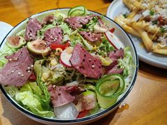 无花果玫瑰牛肉沙拉-黑熊披萨orso pizza