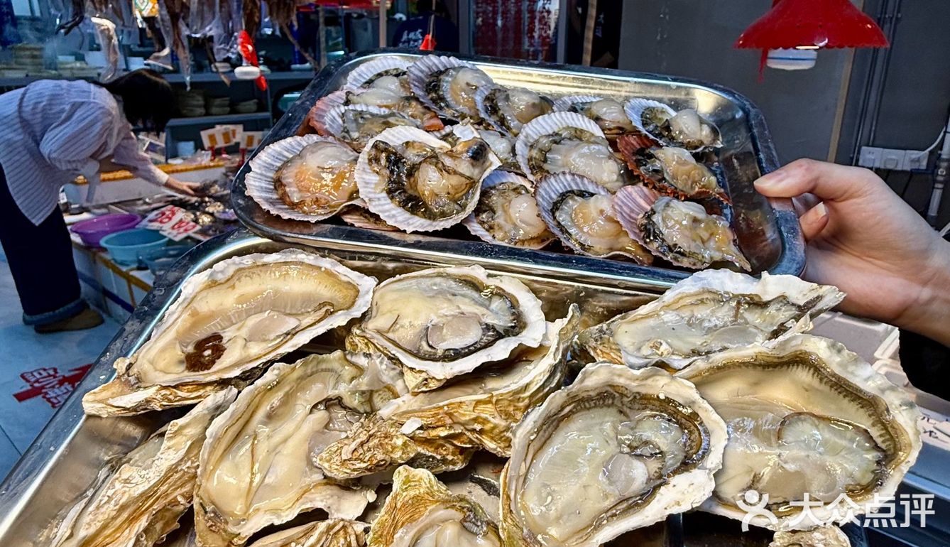 大连坠有特色的海鲜烧烤~有趣又好吃！！