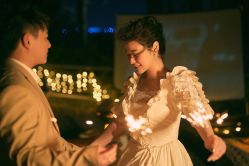 -至臻微拉婚纱摄影