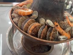 -一口猪海鲜浑锅·东北家常菜