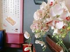 -八府香鸭·啫啫煲(华山路店)