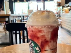 草莓轻乳酪星冰乐-星巴克(北京长安商场店)