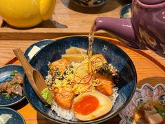 -啢啢茶寮(芳华横街店)