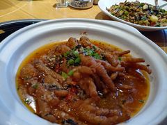 -头上红煨盐鸡·非遗院子餐厅