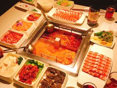 -海底捞火锅鲜切牛肉主题店(长寿路店)