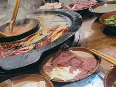 -黄潇洒老火锅(九眼桥宏济巷店)