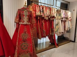 点击看大图 -GRACE KELLY婚纱与礼服(北京店)