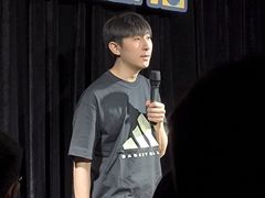 -喜剧部落脱口秀(三里屯工体店)