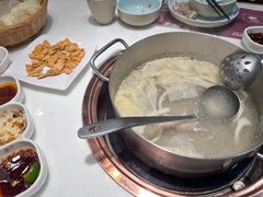 -洪氏嗨捞·猪肚鸡火锅(阳光天地店)