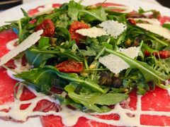 威尼斯风味生牛肉薄片配芝麻菜-IL TEATRO 精品意大利餐厅