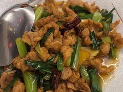 宣威小炒肉-蔼若春.传承三十年云南菜(金碧公园店)
