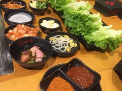 -肉甲韩国木炭烤肉(新壹街1店)