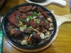 -老东镇啤酒屋海鲜加工·蒸汽海鲜·海鲜烧烤(台东店)