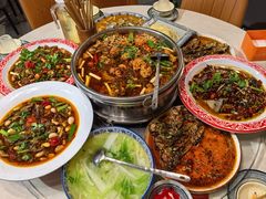 -牟记江湖重庆地标特色菜鱼蛋海鲜羊蝎子(巴南区黑金冠十多年好店)