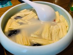 上汤虾仁鲜腐竹-禾珍珠家常小馆(河南博物院店)