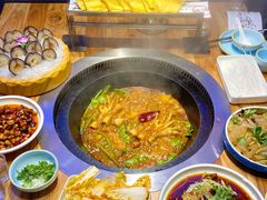 -山河屯铁锅炖·非遗东北菜(南山店)