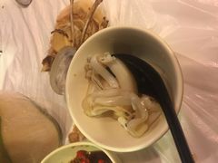 -鲜入围煮花胶鸡海鲜火锅