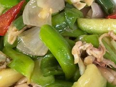 丝瓜炒鱿鱼-河边私房菜