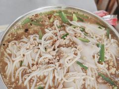 -正宗杨记普洱酸醋米线(总店)