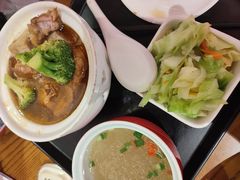 -贯一台湾牛肉面(八一七中路店)