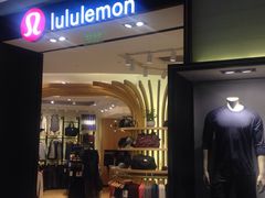 -lululemon(上海浦东IFC店)