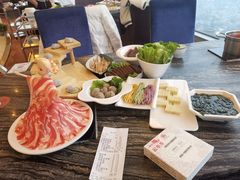 -云中捞高空旋转餐厅(商茂世纪广场店)