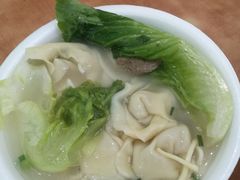 牛肉饼扁实汤面-明叔捞面