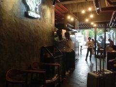 大堂-喜茶(东莞雍华庭店)