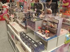 -名创优品(山东青岛华润万象城店)