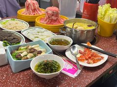 -四囍码头海鲜烧烤自助火锅(外滩南京东路悦荟广场店)