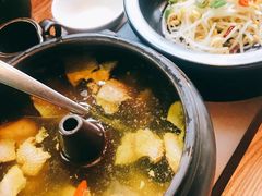 -云海肴·汽锅鸡·云南菜(天山百盛优客店)