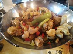 -刘姐啤酒鱼民族演艺餐厅(西街总店)