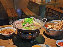 -肖四女乐山跷脚牛肉(南汇大学城生活广场店)