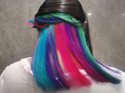 -变画·发型STUDIO