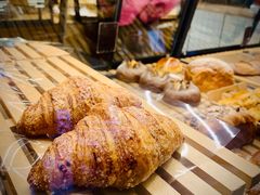 -Dough&Joe团憩(瑞虹天地月亮湾店)