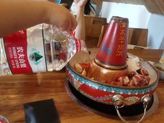 -毛辣果·贵州红酸汤牛肉火锅(西单店)
