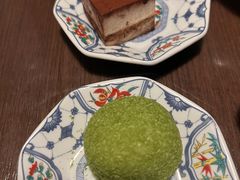 -万岛日本料理铁板烧(万泰国际店)