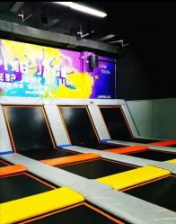 -蹦贝运动中心·蹦床·攀岩·闯关(龙岗店)