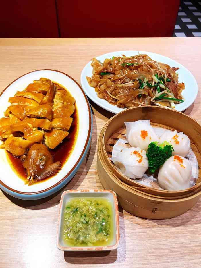 南枝记-"「干炒牛河」味道不错,份量很足,满满一大."-大众点评移动版