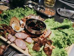-马路牙子烧烤音乐酒馆(望京店)