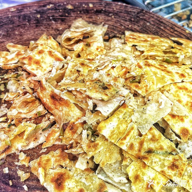 吃起来特别爽 牛肉夹馍肉给的实在 再夹个咸鸭蛋